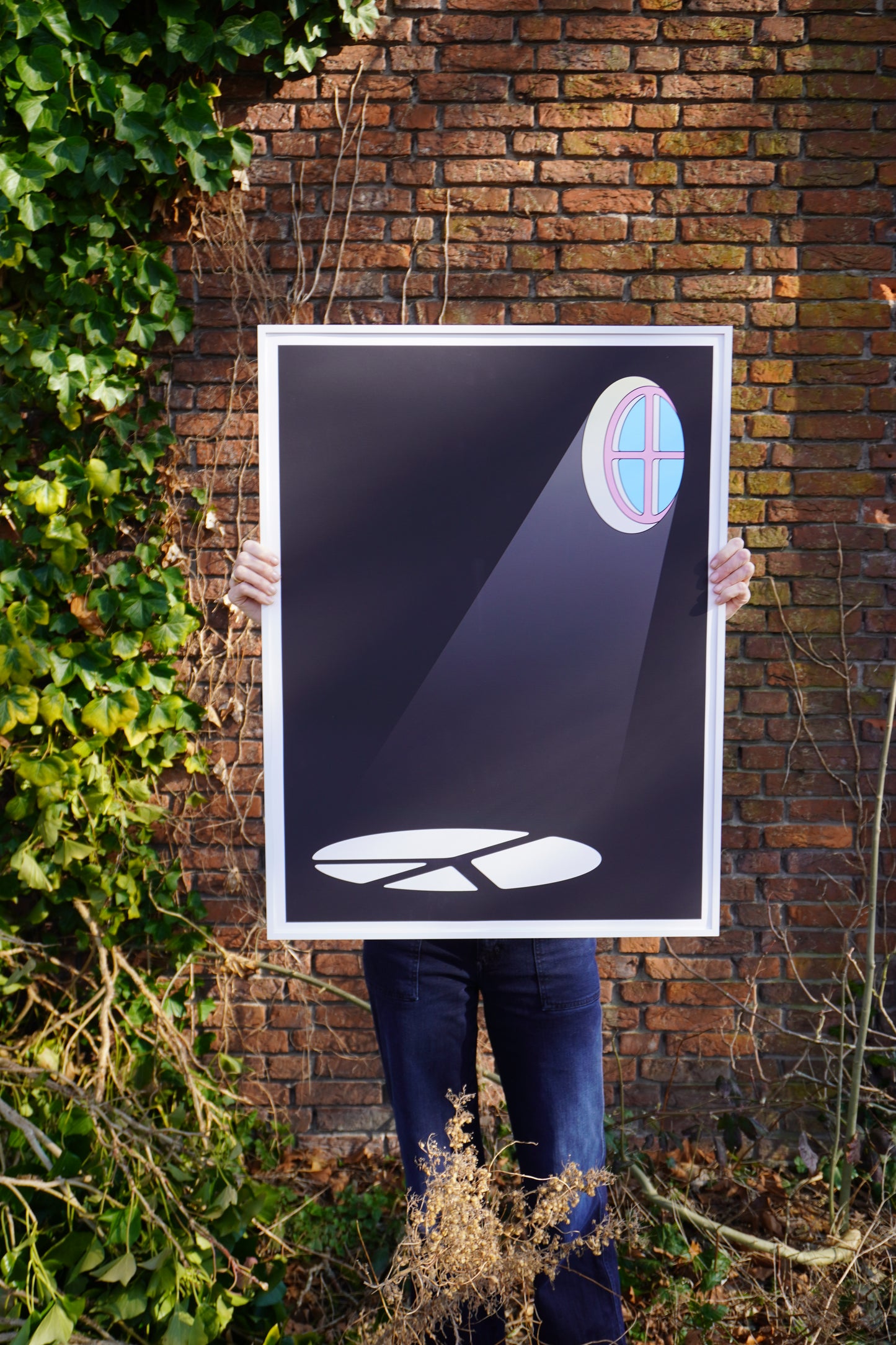 Framed Perspective Correction by Nynke Tynagel – A limited edition print showcasing a minimalist yet powerful light-ray peace sign, inspired by Jan Dibbets’ window works.